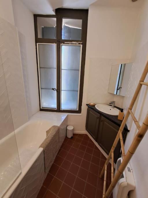 Hypercentre, Appartement Coquet En Rez-De-Chaussee 페르피냥 외부 사진